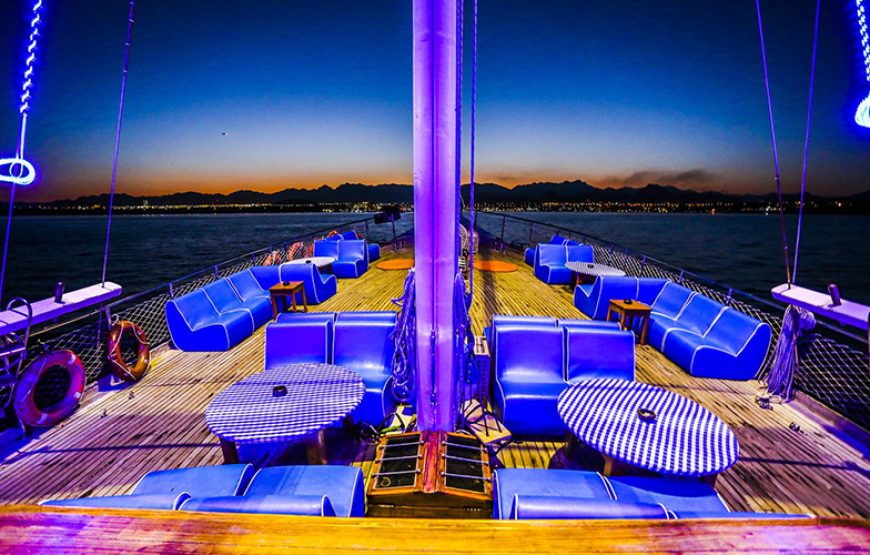 Dinner Cruise By Boat In Sharm El Sheikh