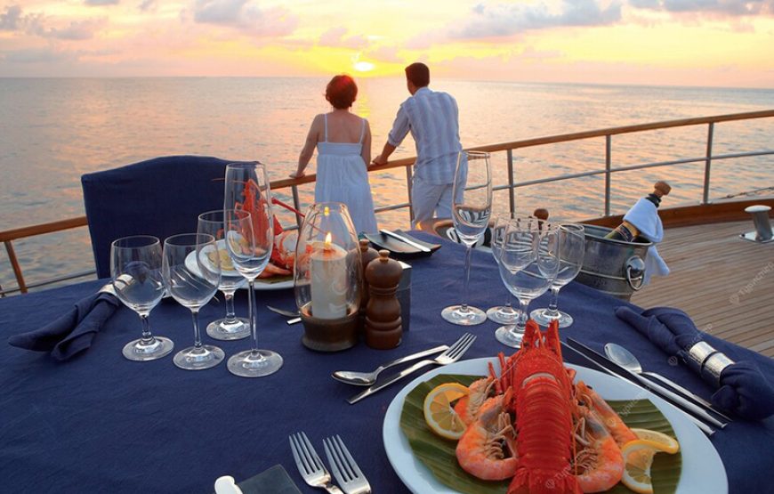 Dinner Cruise By Boat In Sharm El Sheikh