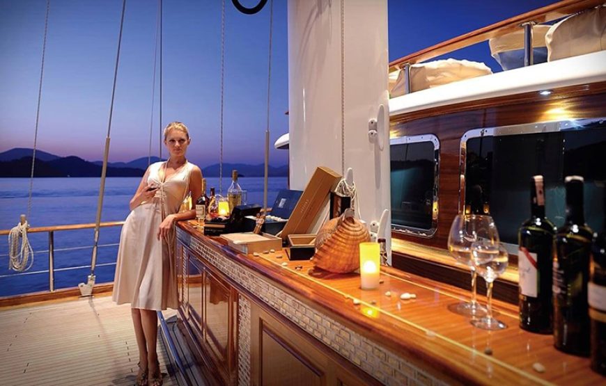 Dinner Cruise By Boat In Sharm El Sheikh