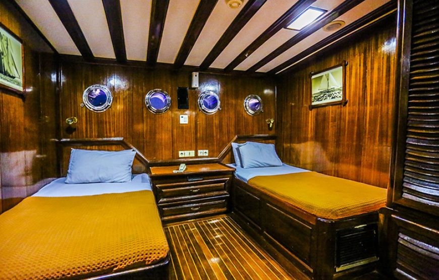 Dinner Cruise By Boat In Sharm El Sheikh