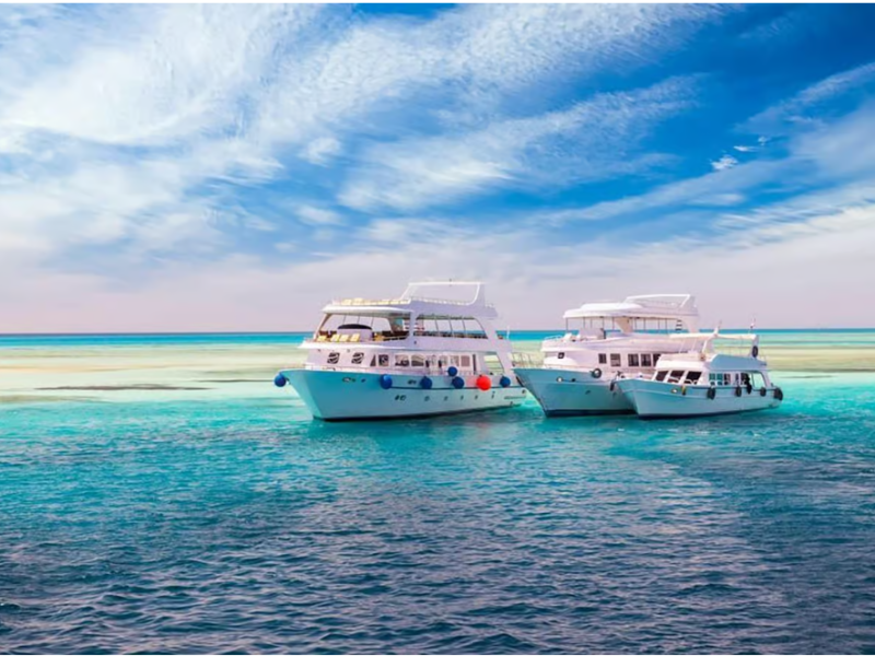 Hurghada: Luxury Private Yacht with Optional Lunch & Drinks