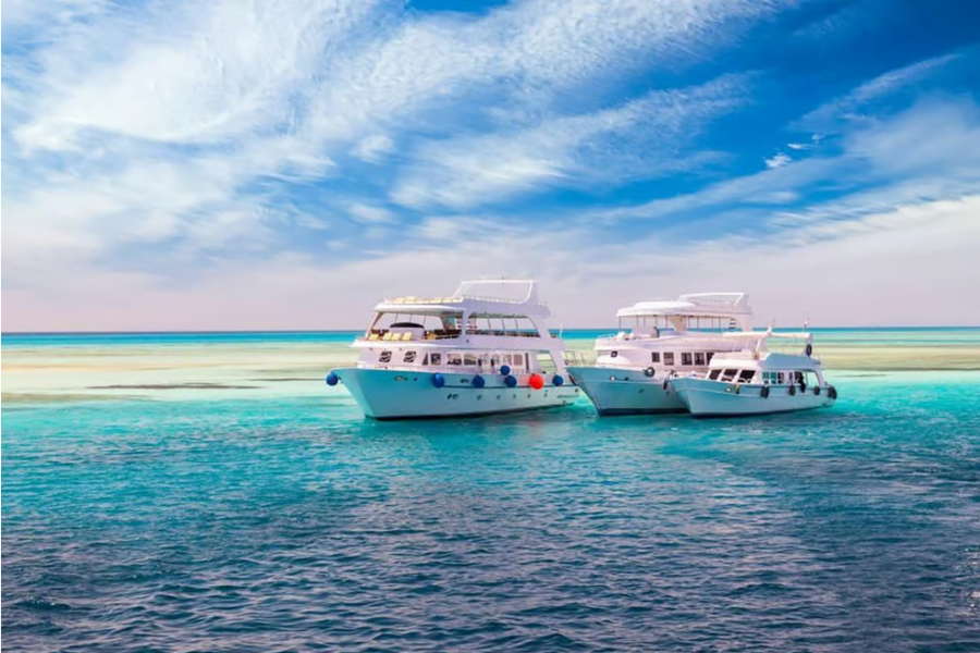 Hurghada: Luxury Private Yacht with Optional Lunch & Drinks