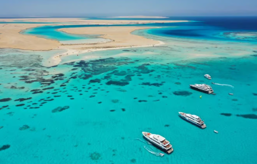 Hurghada: Luxury Private Yacht with Optional Lunch & Drinks