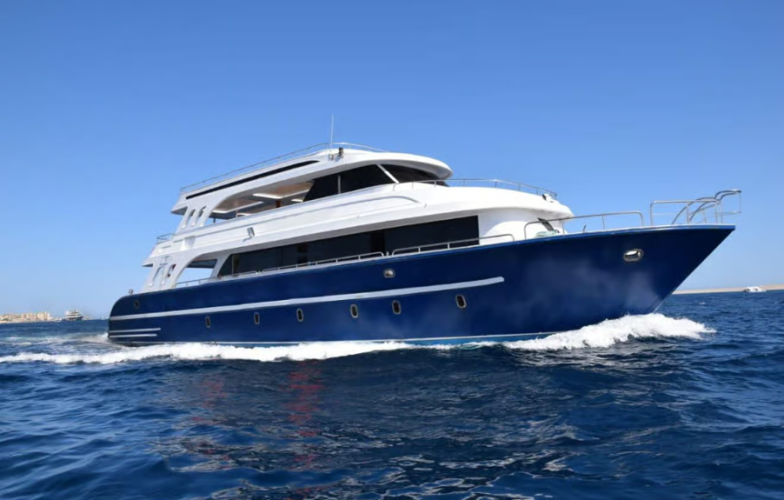 Hurghada: Luxury Private Yacht with Optional Lunch & Drinks
